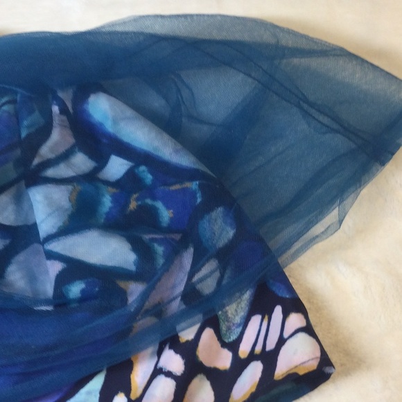 🌼 GYMBOREE 🌼 multi color Print Skirt w/ Sheer Blue Mesh Covering girls 5 - Picture 4 of 13